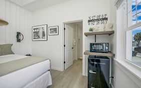 Casey Key Resorts - Beachfront